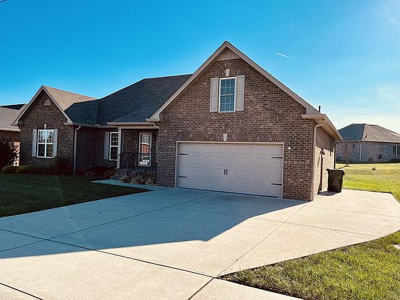 2nd image of 418 Lucy Cir