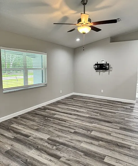 8534 N Wallingford Ave — Photo 6