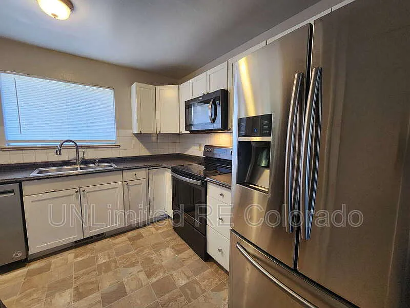 2 bed, 1.0 bath, 650 sqft, $1,450 — Photo 2