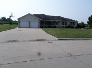 18 Pinehurst Cir, Ottumwa, IA 52501