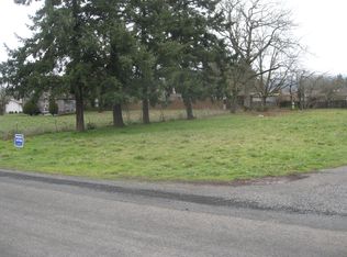 2637 Birch St, Lebanon, OR 97355