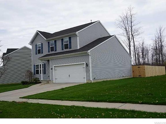 2nd image of 6140 Woodford Dr
