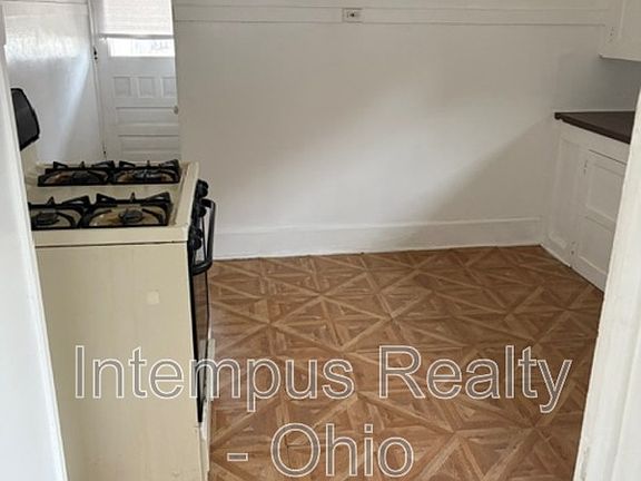 5th image of 54 Halls Heights Ave