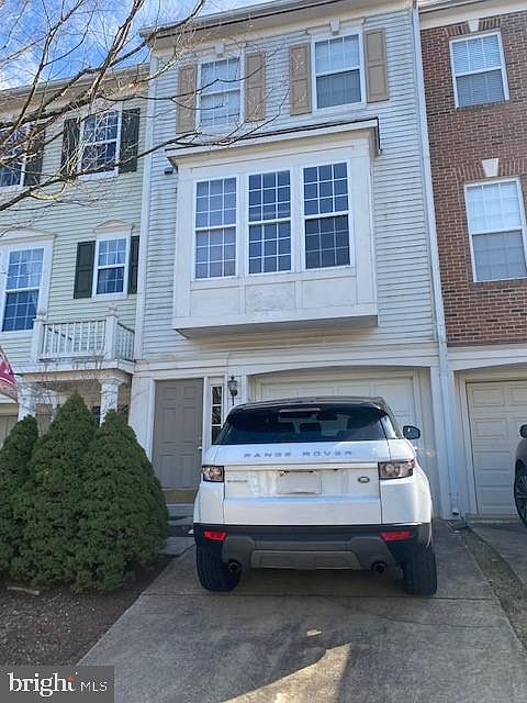 1st image of 10013 Moxleys Ford Ln