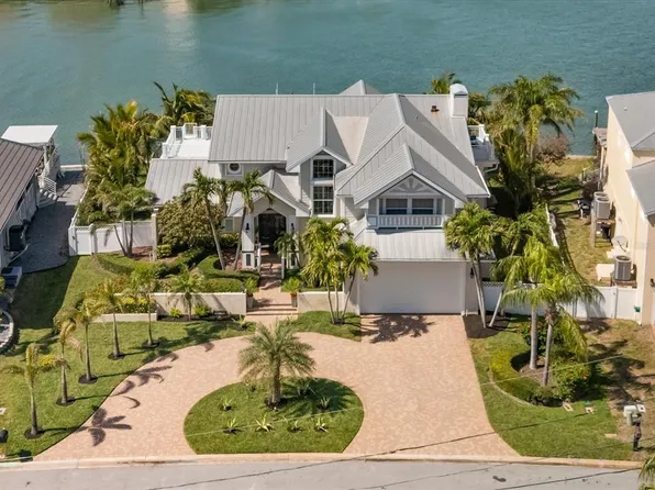 213 Harrison Ave, Belleair Beach, FL 33786