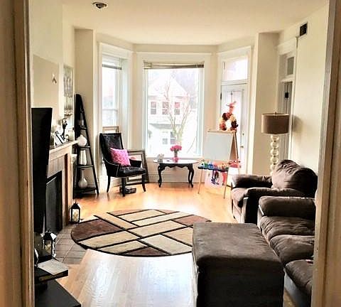 3rd image of 1451 W Belle Plaine Ave #2