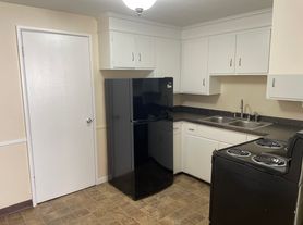 20 Power Rd, Pawtucket, RI