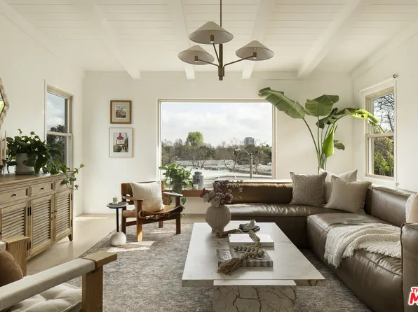 3297 Granville Ave, Los Angeles, CA 90066