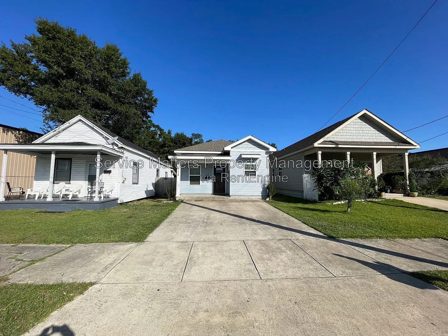 3 bed, 2.0 bath, 1198 sqft, $2,095 — Photo 1