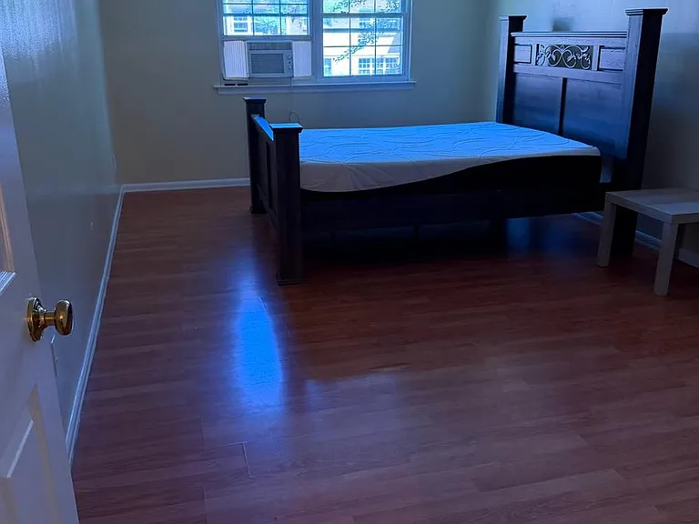 434 College Dr — Photo 2