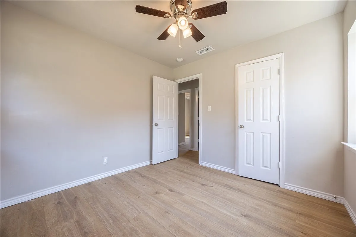 103 Hillcrest Drive — Photo 2
