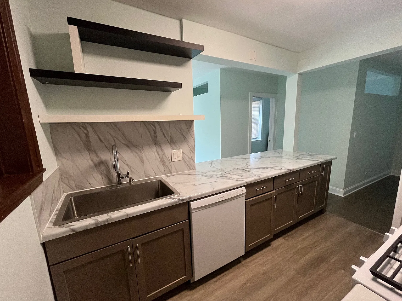 2 bed, $1,550 — Photo 2