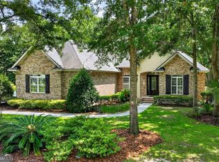 639 Chastain Cir, Richmond Hill, GA 31324