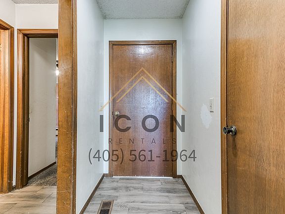 3rd image of 1206 Summerton Pl