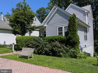 9672 Farmside Pl, Vienna, VA 22182