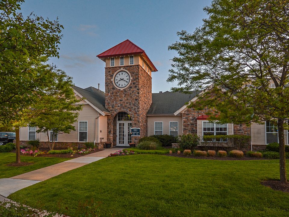 Leasing Office and Clubhouse