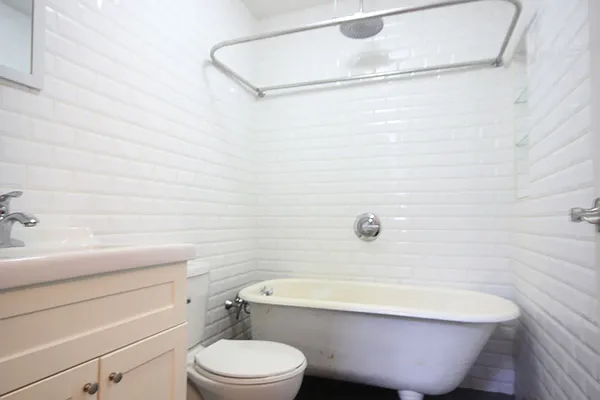 Rented by Nooklyn NYC LLC | media 33