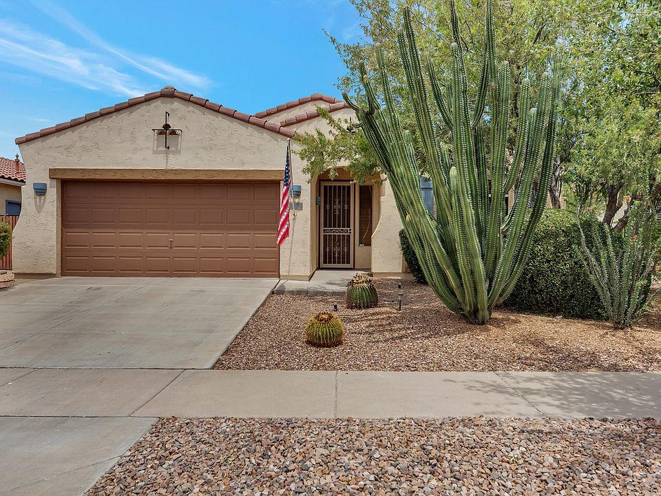 1st image of 946 E La Costa Pl