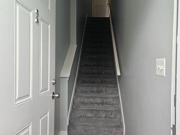 3rd image of 1912 W Baltimore St #2