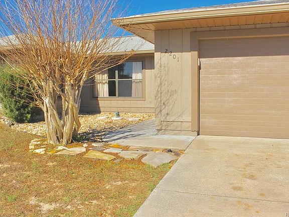 5th image of 2201 W Silver Hill Ln