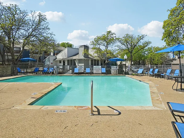 Don't Miss Out Biltmore Homes Leasing Fast — Photo 133