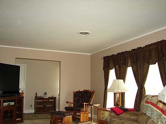 3rd image of 5701 Carriage Hills Dr