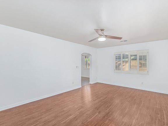 4th image of 518 W San Juan Ave