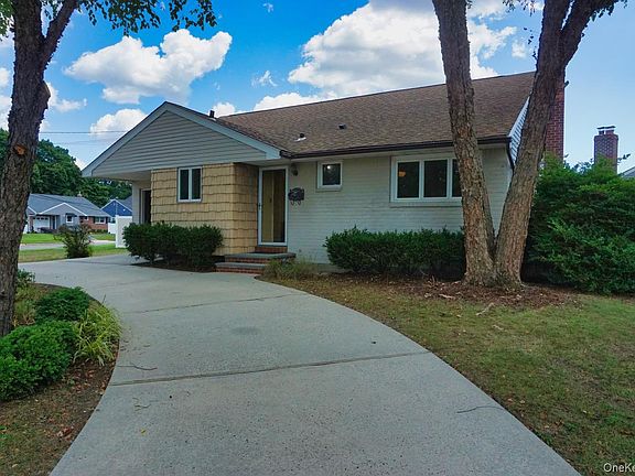 2nd image of 108 Glen Road