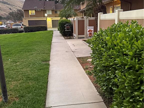 2nd image of 1460 Kendall Dr Unit 17
