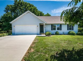 3326 Riveroaks Dr, Cookeville, TN 38506