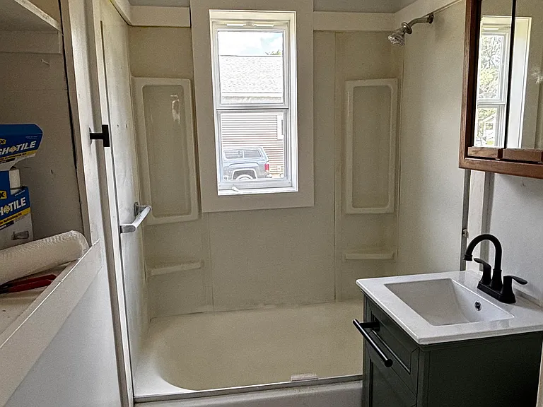 242 Abbie St SE — Photo 6