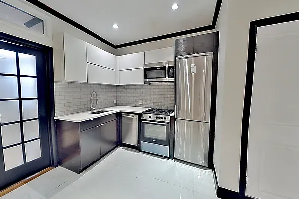 Rented by AD Real Estate Investors | media 10