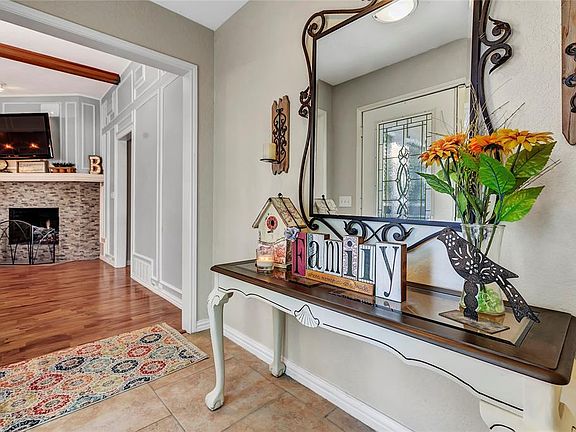 3rd image of 2905 Parkside Dr