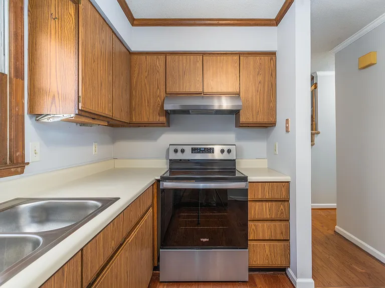 1149 Glendale Dr — Photo 16