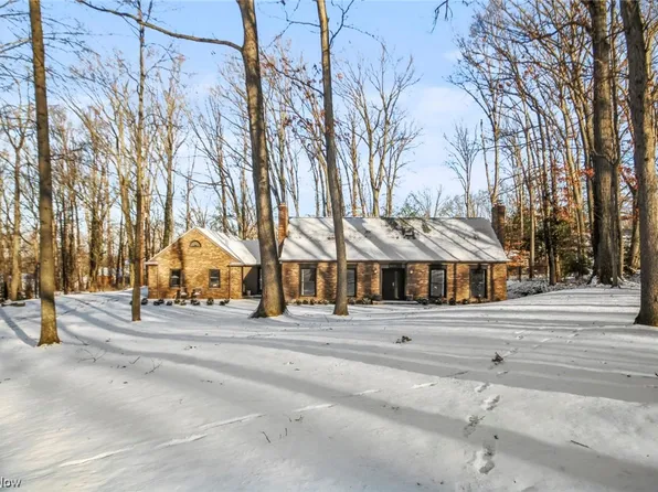 8531 Kimblewick Ln NE, Warren, OH 44484