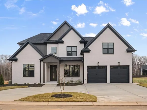 1182 Maple Chase Ln, Winston Salem, NC 27106