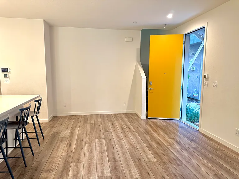 182 Log Pond Ln — Photo 4