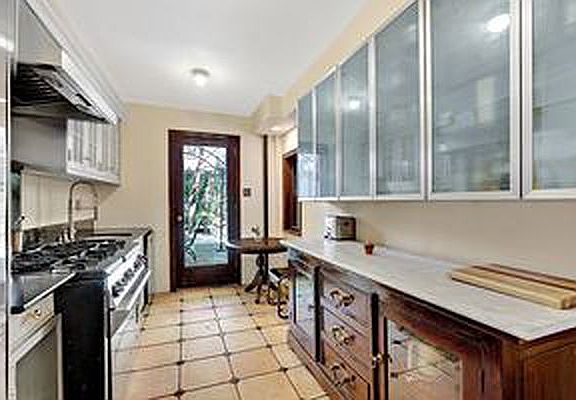 3rd image of 309 W 87th St APT 1