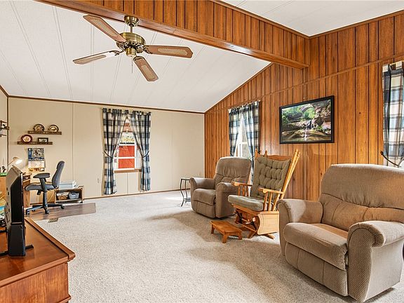 4th image of 475 Lincoln Ave