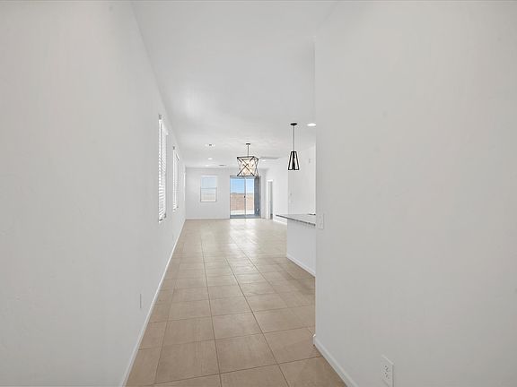 TUC_Hanson-Ridge_Hallway_11008-S-Rila-Dr