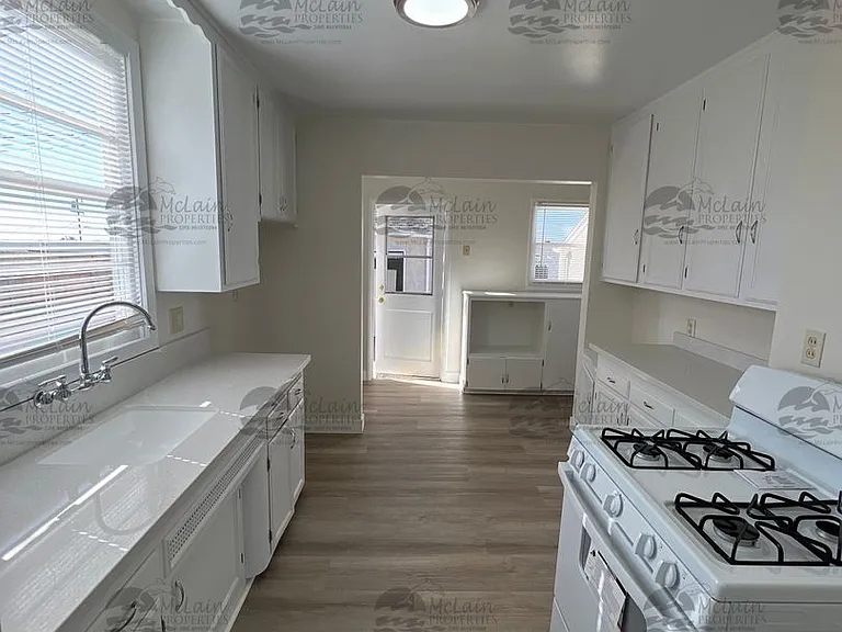 4246 Corinth St — Photo 27
