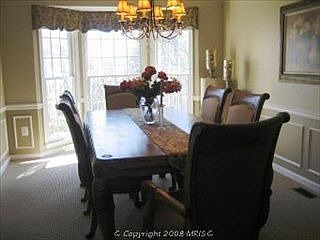5th image of 617 Bond Ave