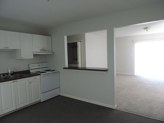 5th image of 398 W Ash St APT B