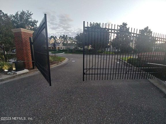 4th image of 4226 Metron Dr