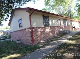 6732 Havelock Ave, Lincoln, NE 68507