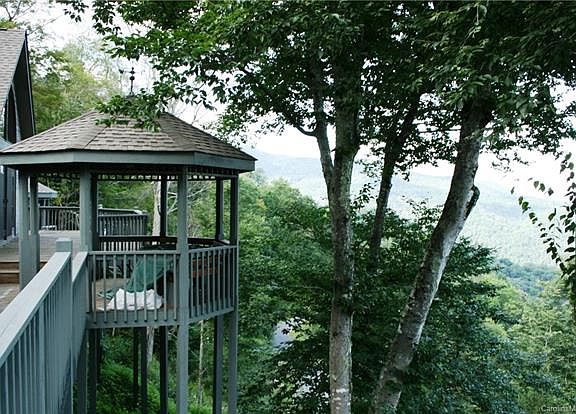 4th image of 550 Overlook Dr