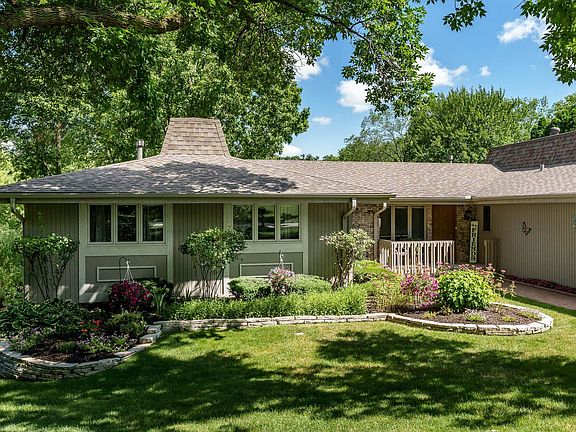 3rd image of 5071 Crofton Dr