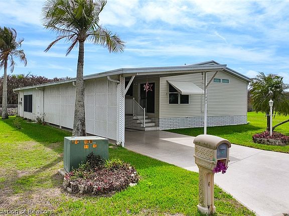 4th image of 1641 SW 35th Cir