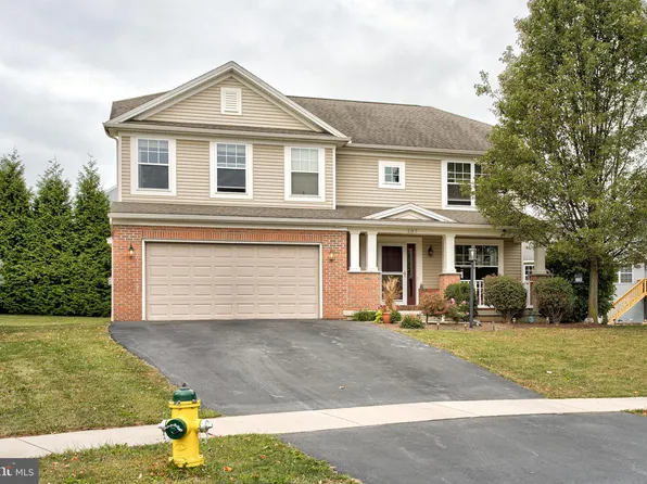 137 Beagle Run Ct, State College, PA 16801