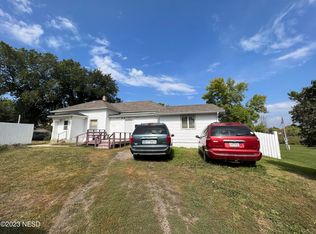 250 W 2nd Ave, Waubay, SD 57273